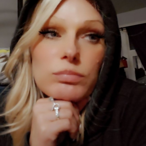 Meet your Posher, Autumn - Picture 2 of 4